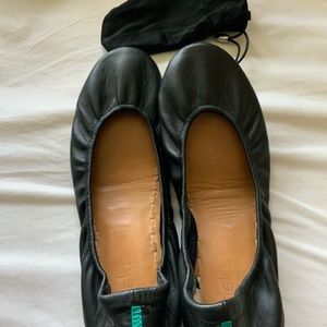 Matte black Tieks